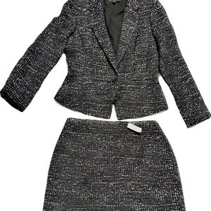 Ann Taylor 2 piece skirt suit